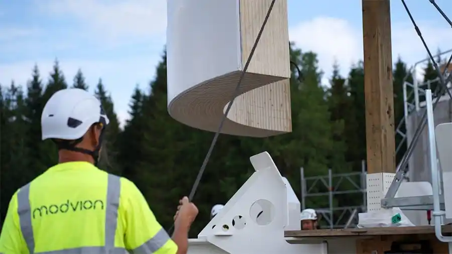 De hoogste windturbinetoren van hout staat in Zweden