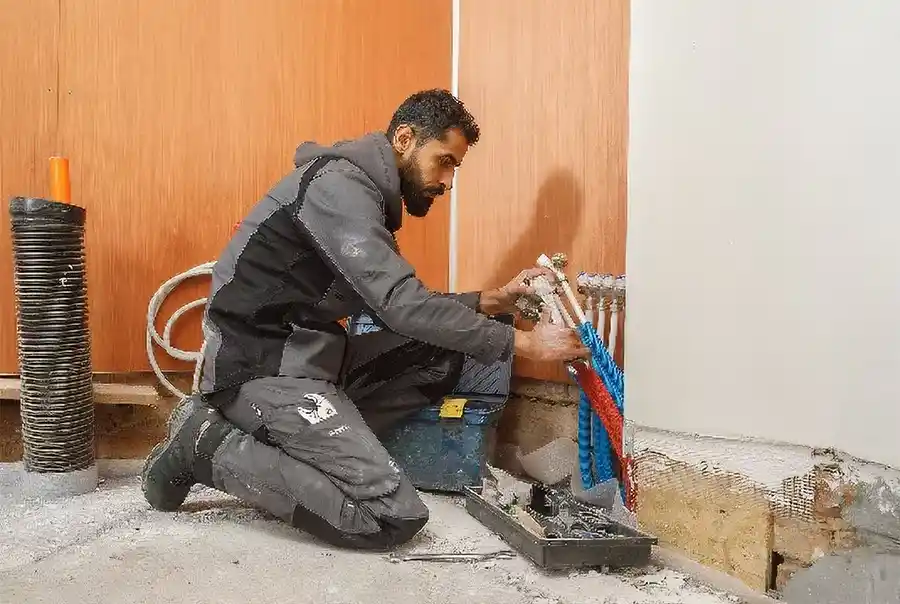 Herock - Zes op tien Belgen stoort zich aan de bouwvakkersspleet