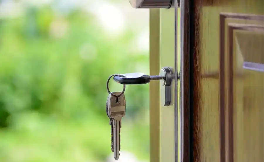 Jongeren blijven in Hotel Mama tot ze eigen woning kunnen kopen