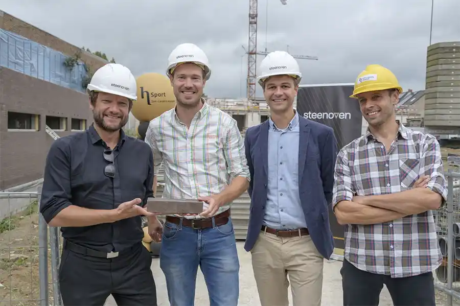 Eerste bouwwerk met CO2-negatieve gevelsteen neergezet in Sint-Lievens-Houtem