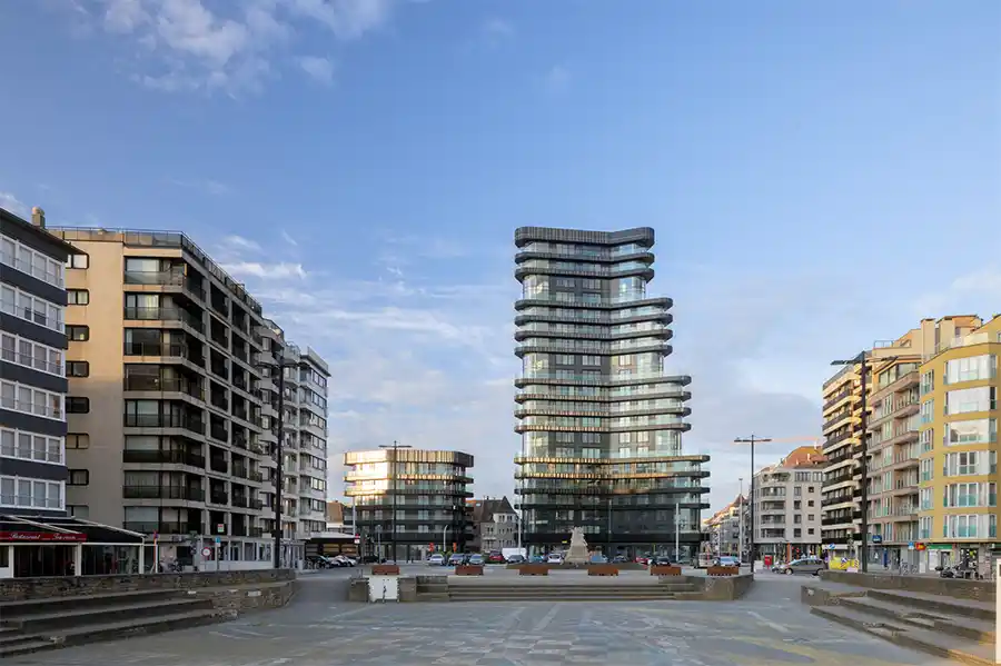 De Heldentoren versterkt de grandeur van Knokke-Heist