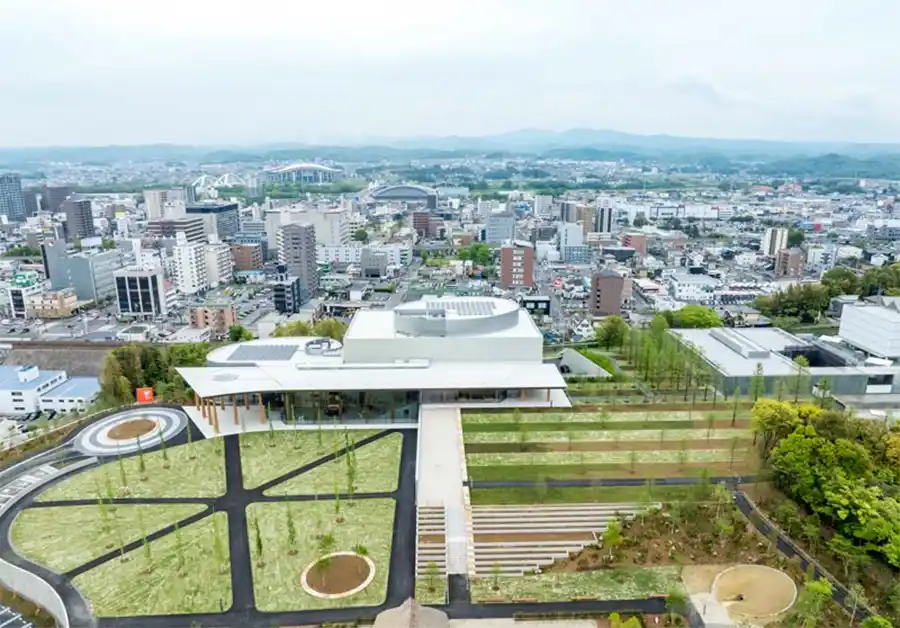 Shigeru Ban voltooit het Toyota City Museum: een nieuw cultureel centrum in Japan