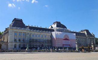 Eerste deel gevelrenovatie Koninklijk paleis in Brussel is klaar